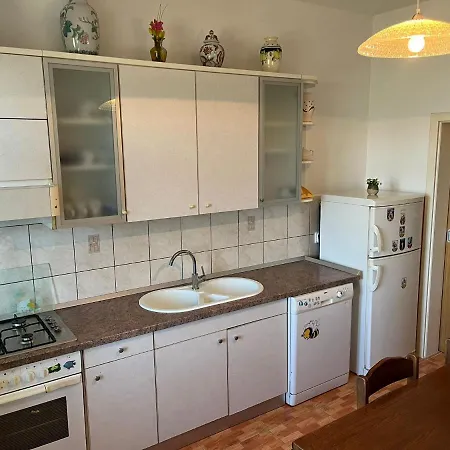 Masa Apartman Blace
